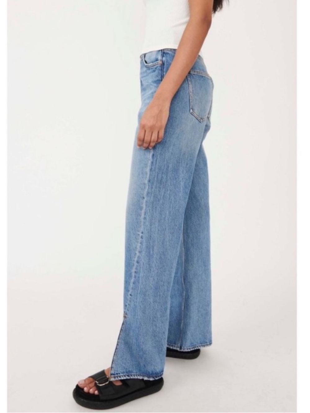 We The Free medium blue slit hem jeans (27) - Picture 3 of 7